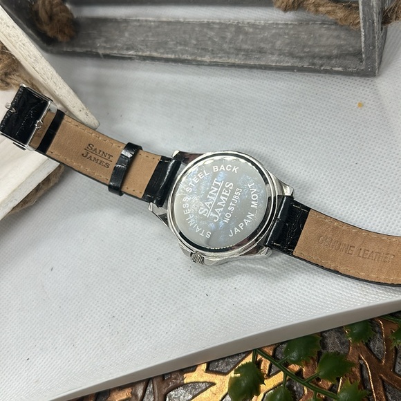 Vintage Skull Watch, Made in Japan, black leather band - Picture 4 of 5